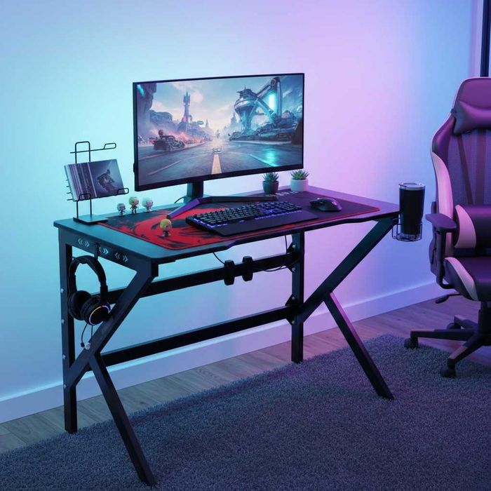 Геймърско компютърно бюро с RGB LED осветление