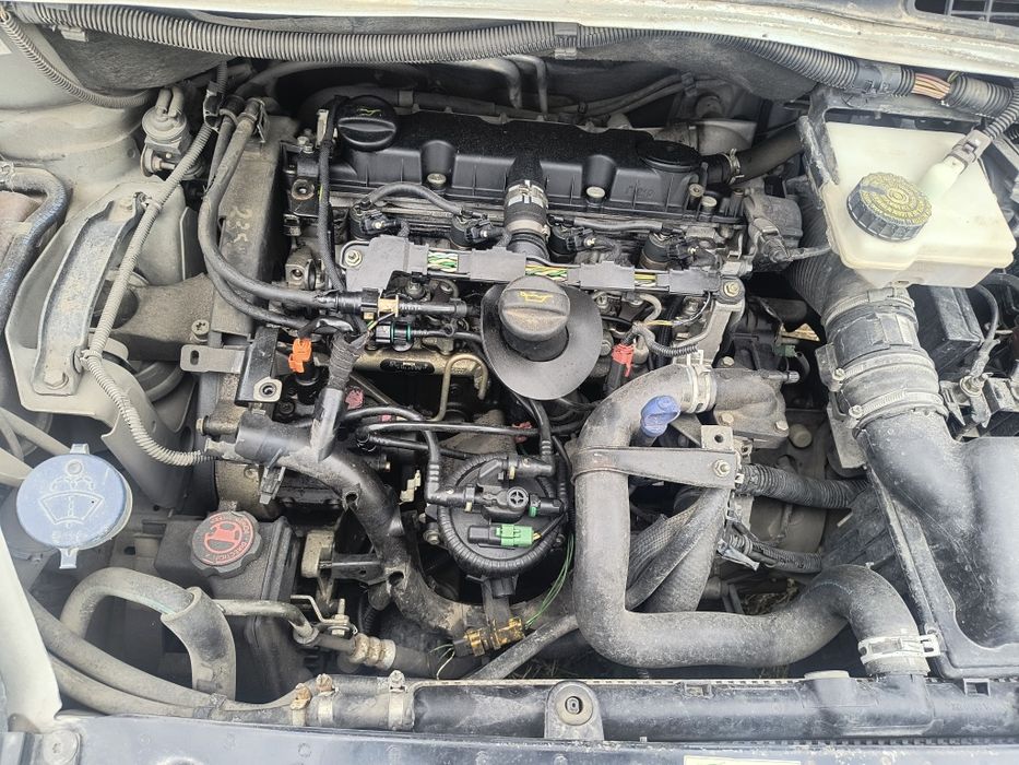 Рено Меган Сценик на части или цяла