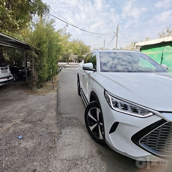 BYD Song Plus Dmi gibrit 110 km sotiladi. Kraska toza