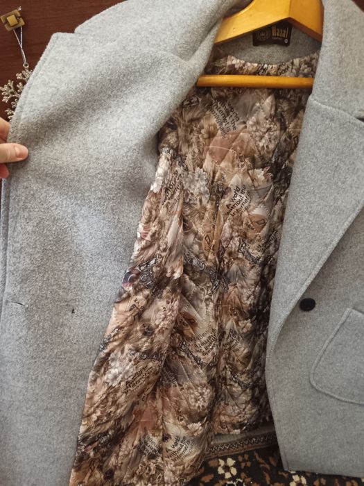 Продам пальто. Размер М. Состояние отличное.