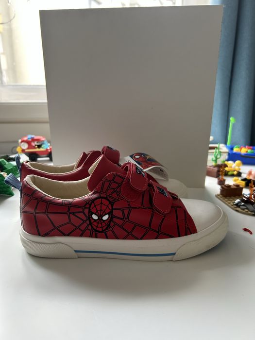 Incaltaminte marimea 34 baieti noi model Spider Man