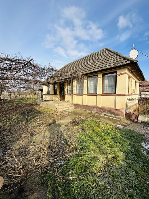 De vanzare casa cu teren 1400 mp