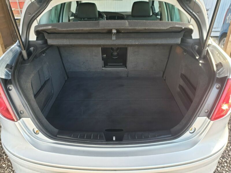 seat toledo 2005
- benzina 1.6