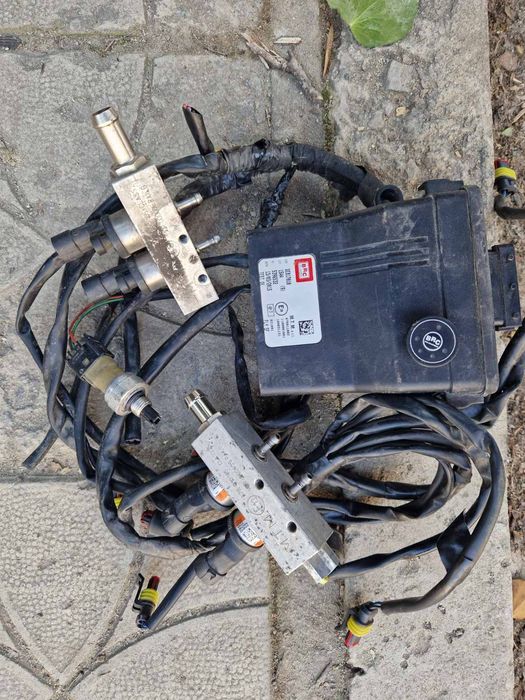 Газов инжекцион, марка BRC, смъкнато от Субару Форестер