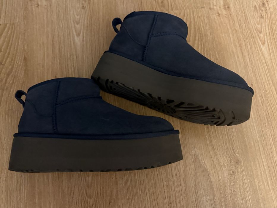UGG ultra mini albastru marin