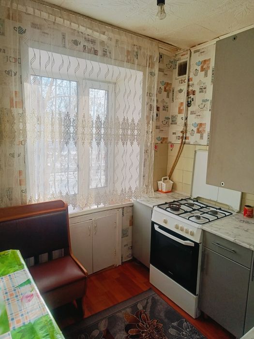 Продам 2ух комнатную квартиру .