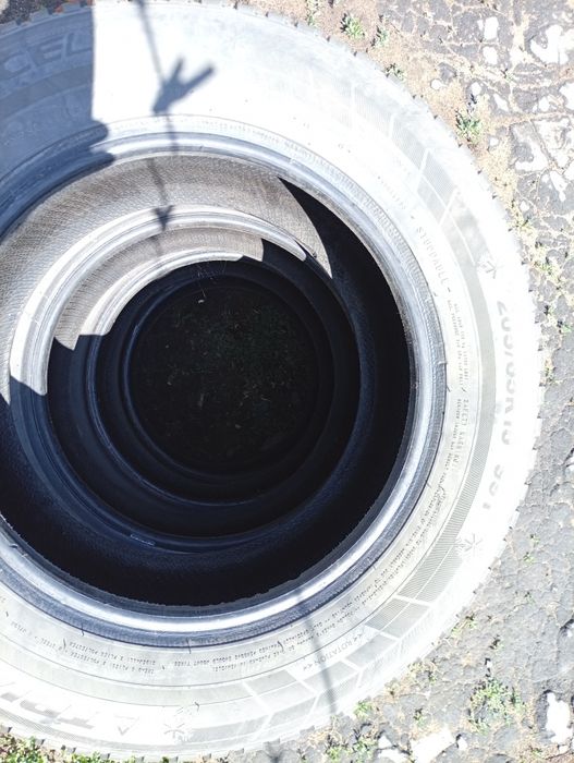 Зимние шины продам