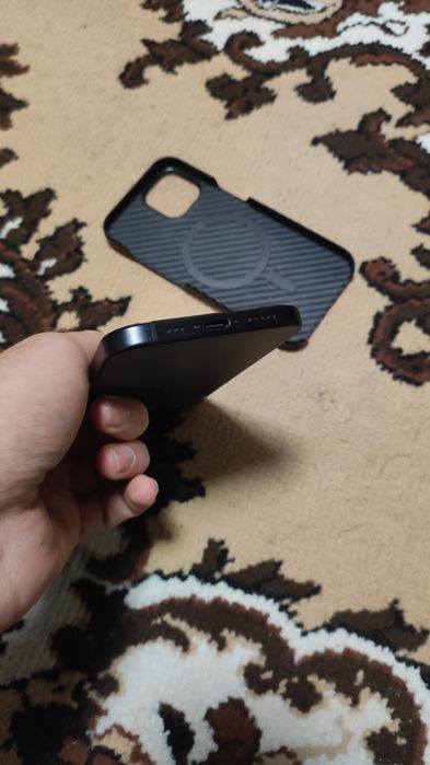 iPhone 15 в идеальном состоянии