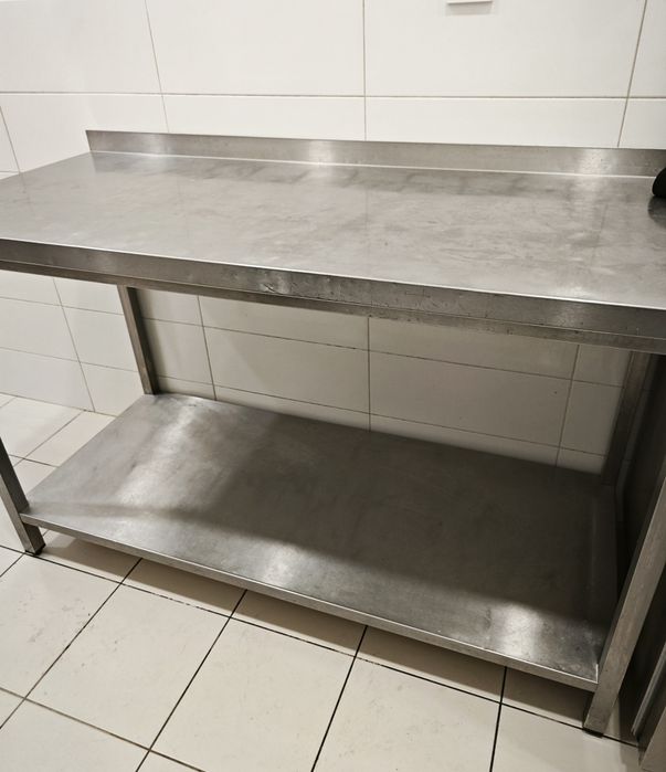 Професионални хладилници и хладилни маси на половин цена