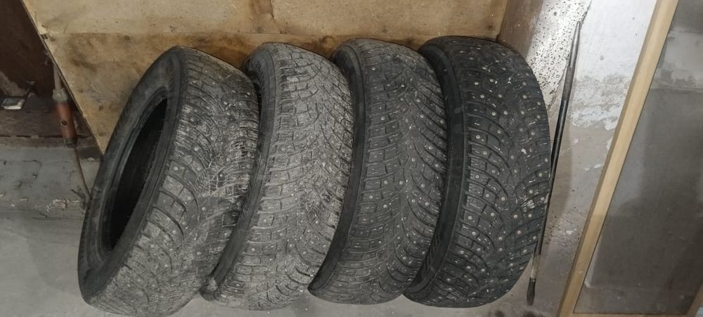 Продам  зимние резины шипами
