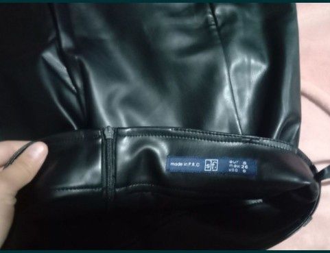 Кожаная юбка в отличном состоянии