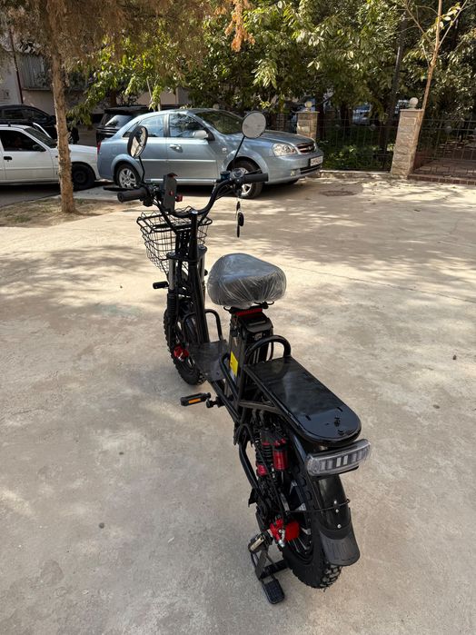 Электроскутер Monster