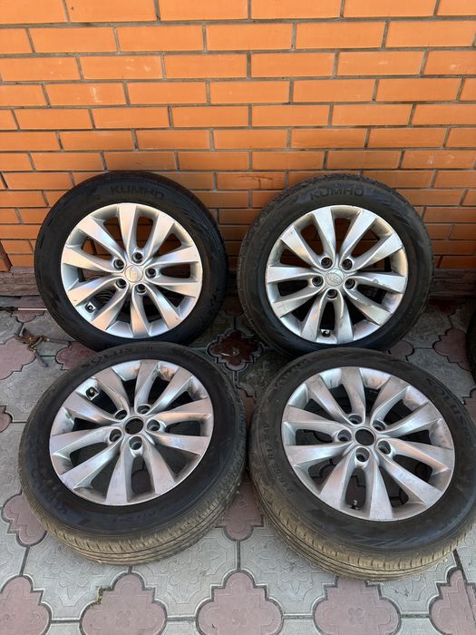 Диски с резиной 215/55/17