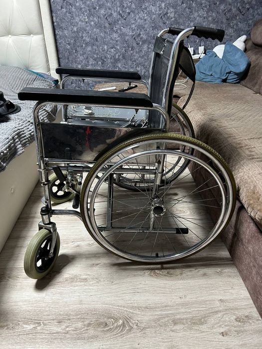 Инвалидная коляска