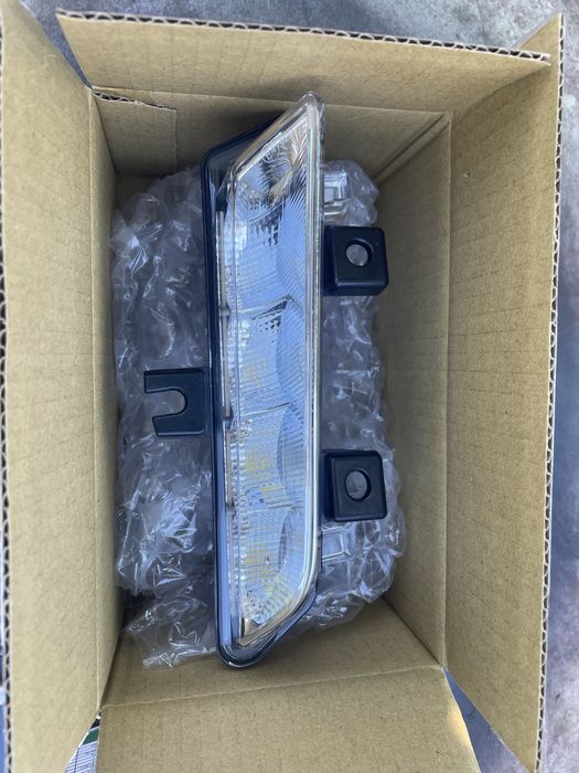 Продавам дневни свитлини зо Рено Каптюр 2015