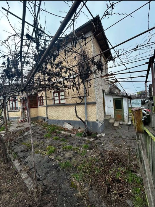 Proprietate de vânzare – Casă pe teren generos în Ramnicu Sărat