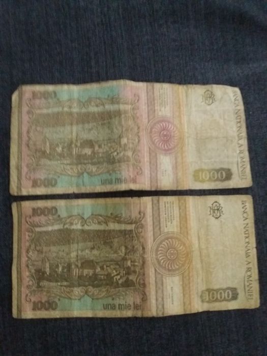 Vand bancnote de colecție.