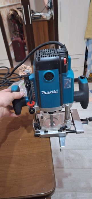 Глубинный фрезер Макита