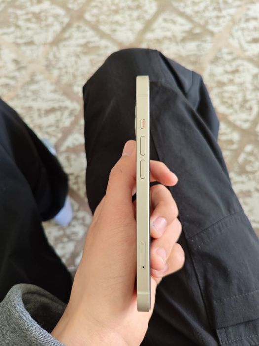 iPhone 13 / 128g / белый