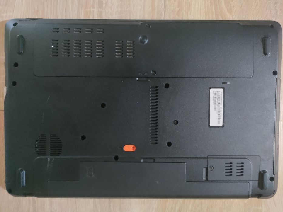 acer-aspire E1-571-15.6 incha
