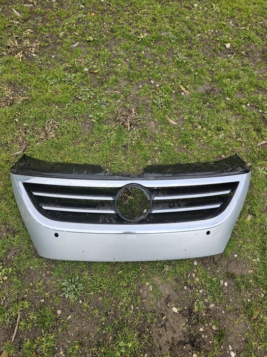 Grila față Passat CC 2009