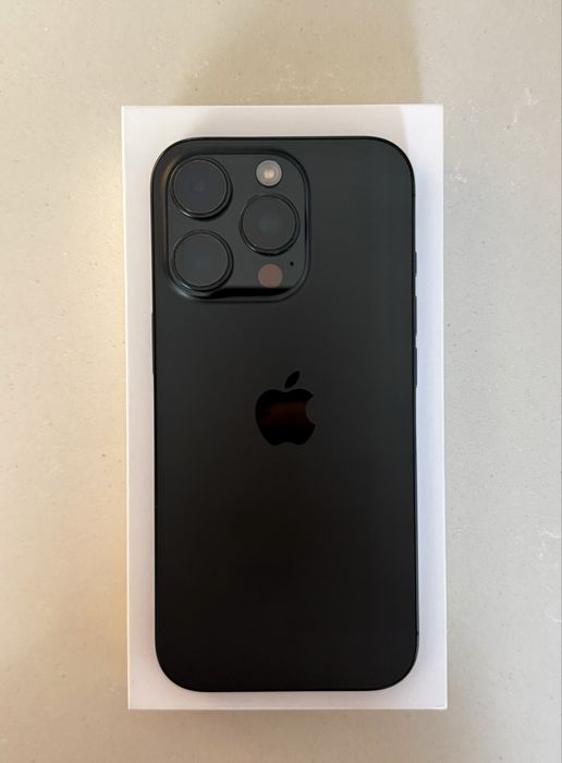 iPhone 16 Pro 128GB, Black Titanium - Perfect funcțional, Stare excelentă