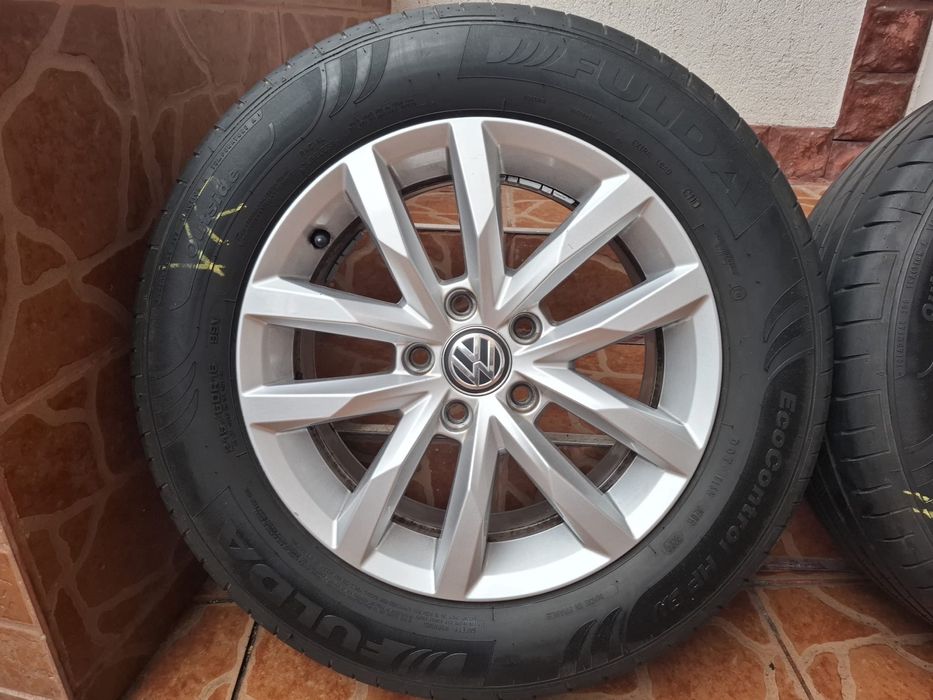 Set jante VW Passat B8 5x112 + anv. vara 215 60 R16, dot2023/2024, 7mm