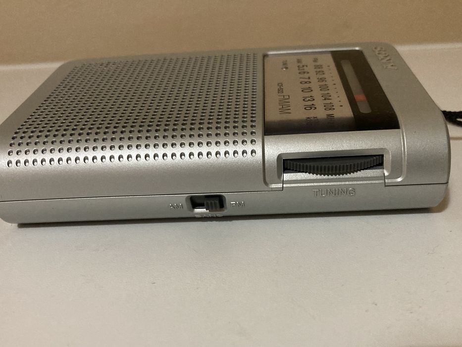 Портативен радио приемник SONY ICF-S22