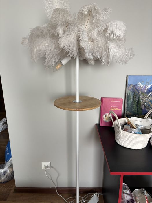 Торшер с перьями