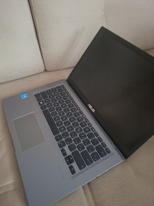 Продаю ноутбук (Intel i3 11th Gen / 8GB RAM)