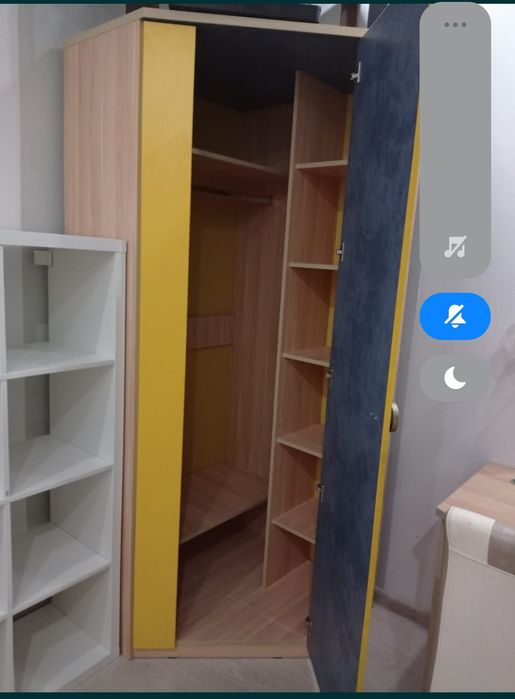 Шкаф угловой вещевой