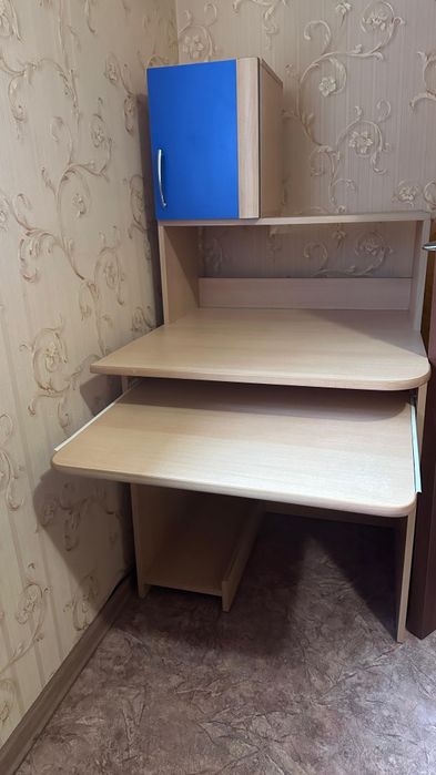 Стол компьютерный