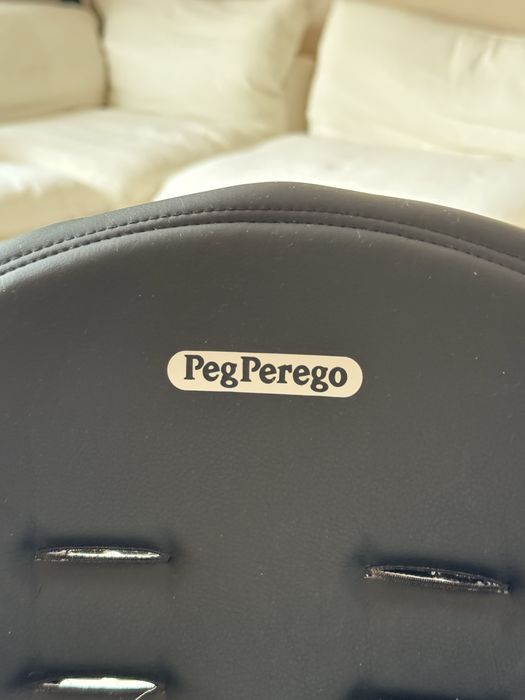 Scaun de masa Peg Pergo Prima Pappa Follow mepe roti pentru copii