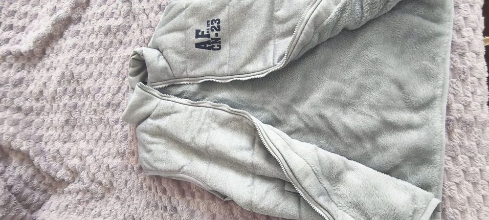 Продам костюм тройку