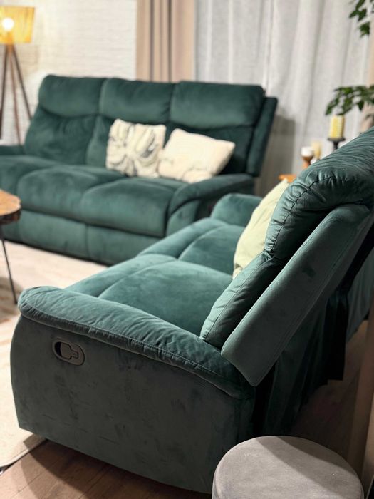 Vand canapele cu recliner manual - Mobexpert, stare foarte buna.