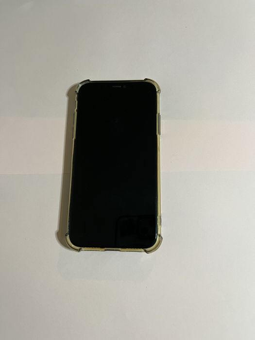Iphone 11 чисто нов