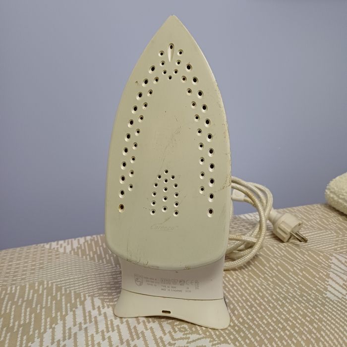 Продается  утюг б/у PHILIPS