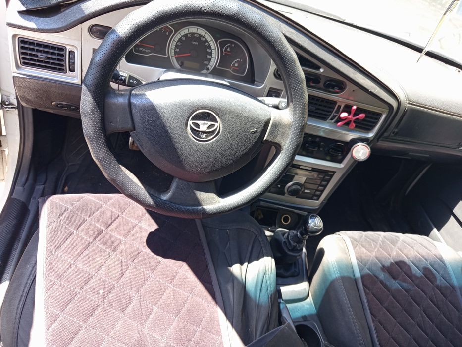 Продам авто Нексия 2  2011г