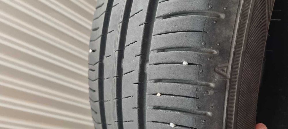 Vând 4 anvelope de vară 185/55 R16 Falken