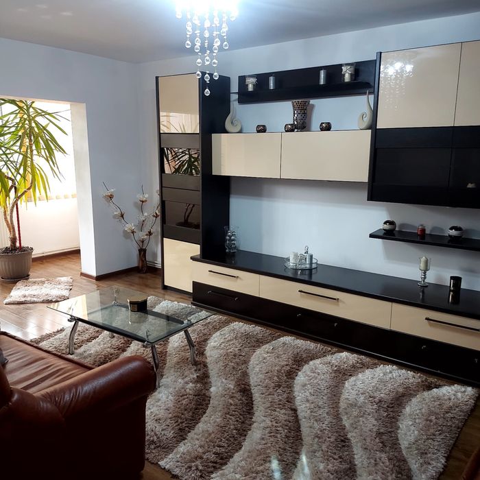 Apartament cu 3 camere+1camera dresing