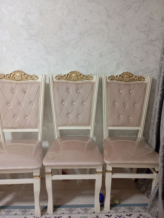 Кухонные стулья.