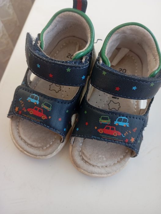 Детские сандали ,кроссовкии