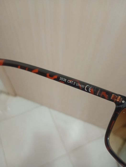 Страхотни модели слънчеви очила Rayban и Dior