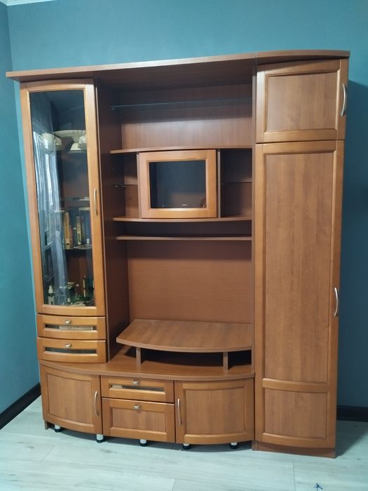 Стенка в гостиную