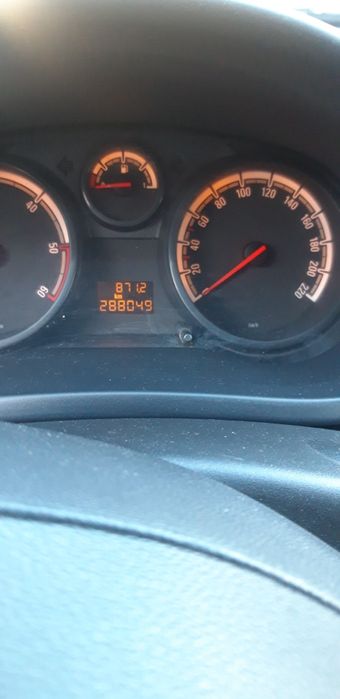 Vând  sau dezmembrez opel corsa D