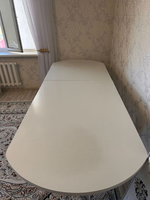 Стол большой гостевой