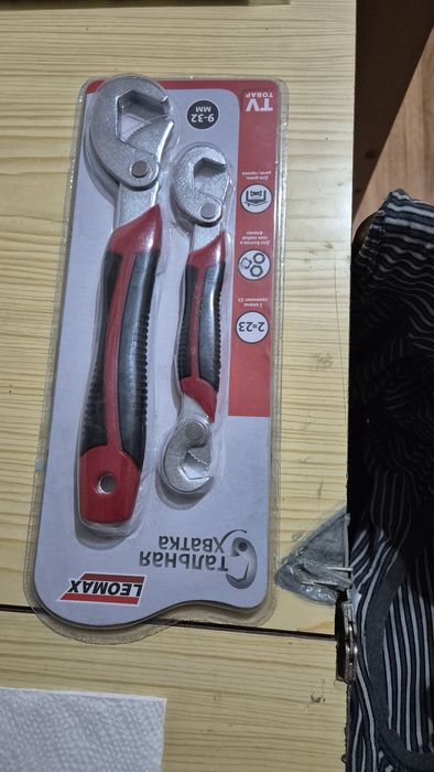 Инструмент универсальный