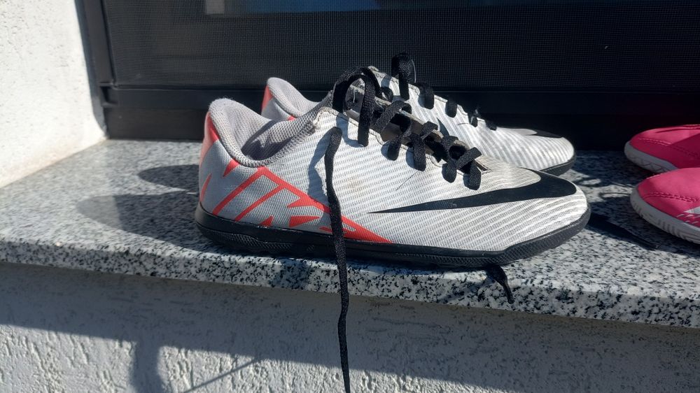 Chete fotbal mărimea 35