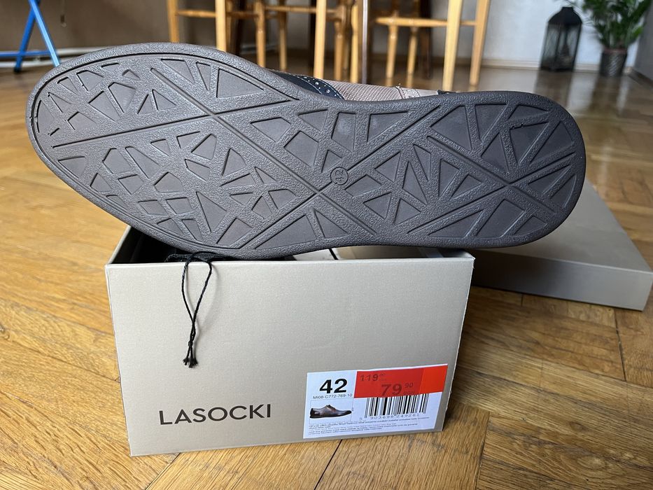 Обувки Lasocki 42