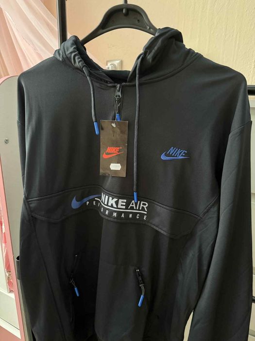 Спортен екип на Nike